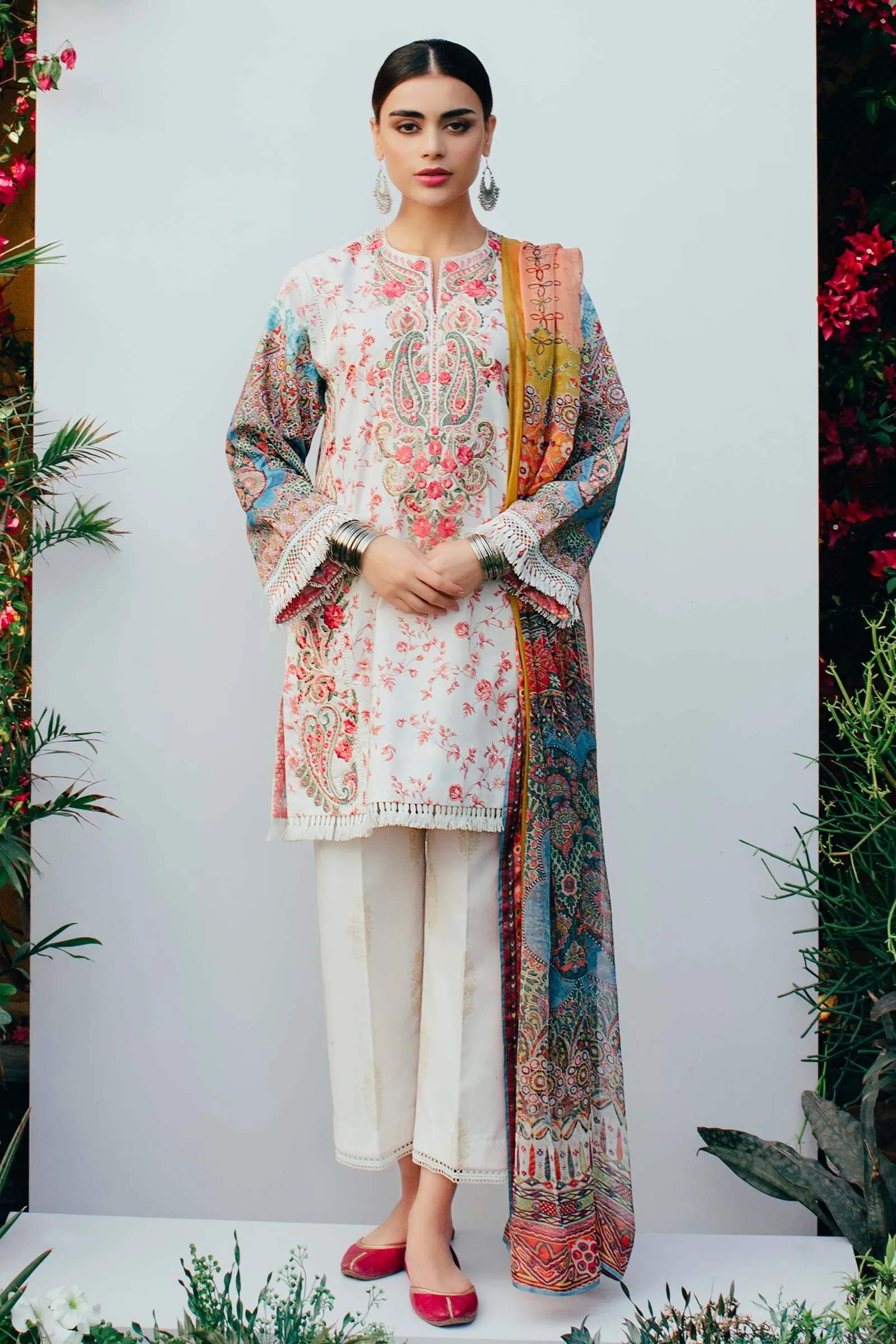 Zara Shahjahan Spring/Summer Lawn Collection 2018 – Afreen D-ZSJ08